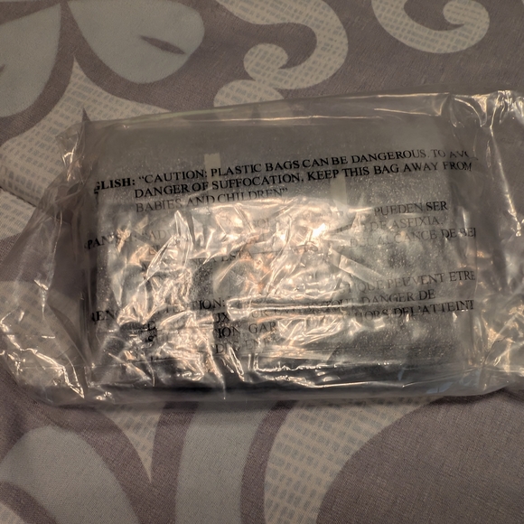 Kate Spade Lena Small Bifold Wallet, NWT - Picture 4 of 5